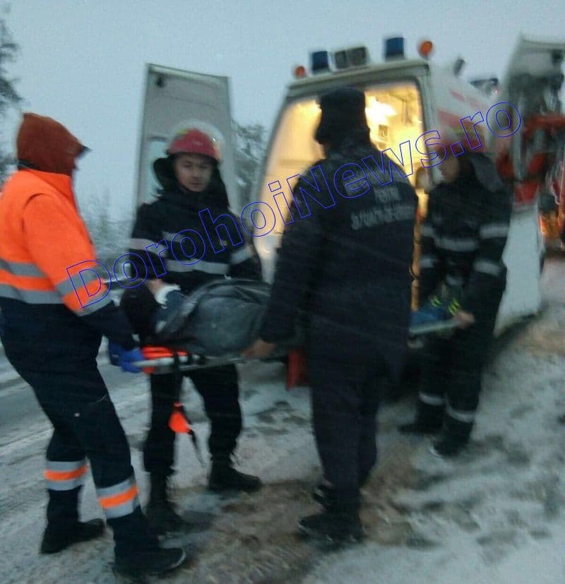 Accident la Brăești! Un șofer s-a dat cu mașina peste cap, ajungând pe câmp. În mașină se afla și fiul său - FOTO
