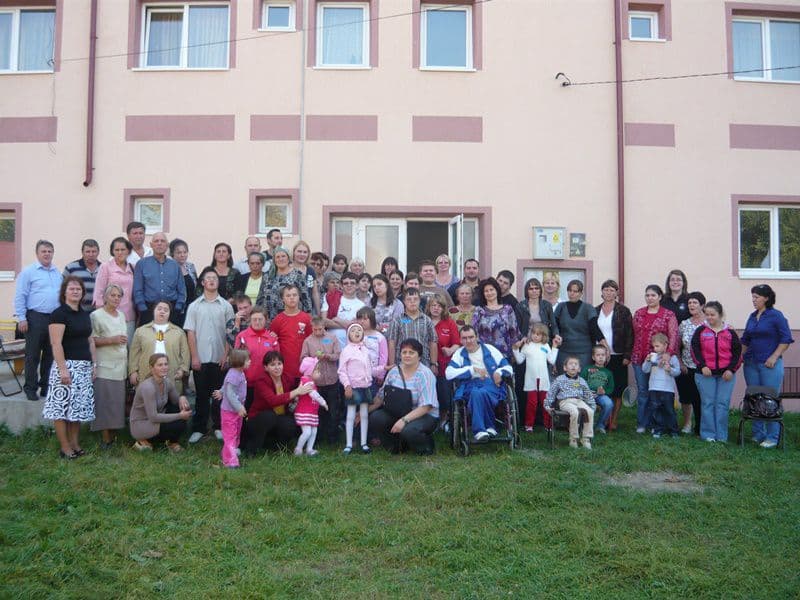 Un vis împlinit pentru copiii cu dizabilități și părinții acestora de la  Fundația Star of Hope Dorohoi - FOTO