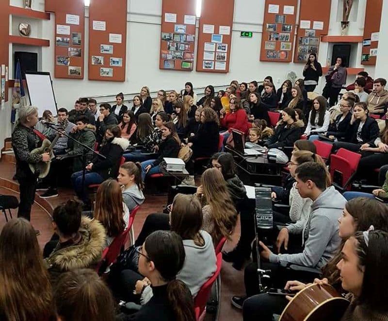 SĂ DĂM FOLK LA ȘCOLI la Colegiul Național „Grigore Ghica”, Dorohoi - FOTO