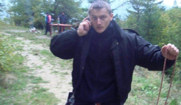 Veşti de ultima oră despre polițistul tăiat cu sabia de un interlop