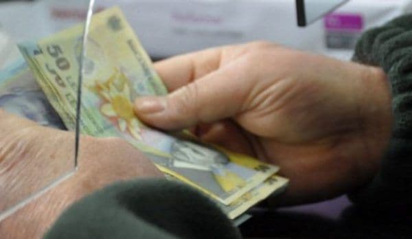 Cum se vor acorda pensiile în luna decembrie