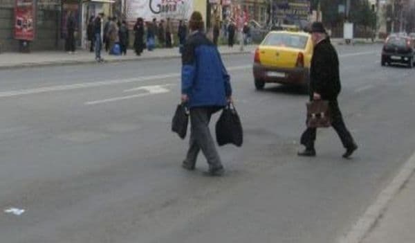 Pietonii, luați în vizor de polițiști. 28 dintre ei au fost amendați!
