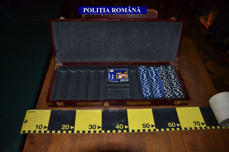Percheziţii cu mascații în trei locații în care se desfăşurau jocuri de noroc fără licență. 13 persoane conduse la Poliţie