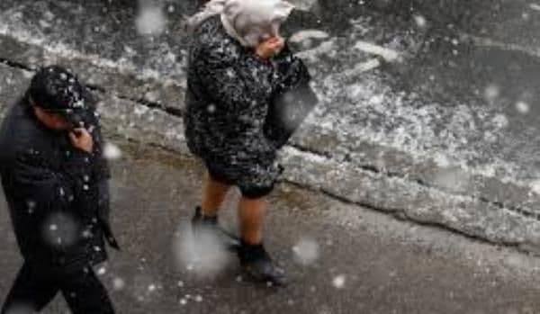 Atenționarea de vreme rea a fost prelungită, dar temperaturile mai cresc puțin