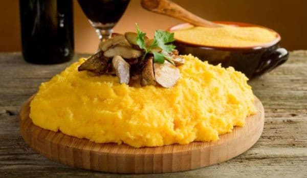 Cât de sănătoasă este, de fapt, MĂMĂLIGA? Răspunsul nutriţionistului