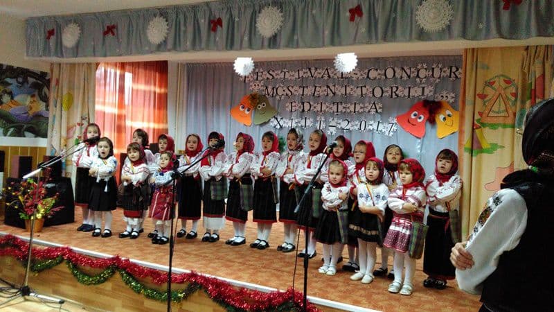 Festivalul-concurs judeţean de datini şi obiceiuri de iarnă „Moştenitorii” –ediţia a XIII-a - FOTO