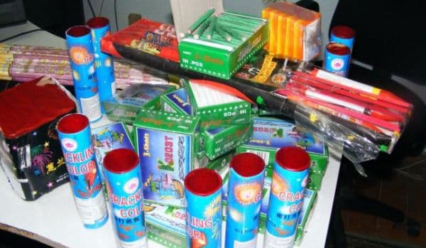 Operaţiunea „Foc de artificii”. Obiecte pirotehnice, deţinute ilegal, confiscate de poliţiştii botoșăneni