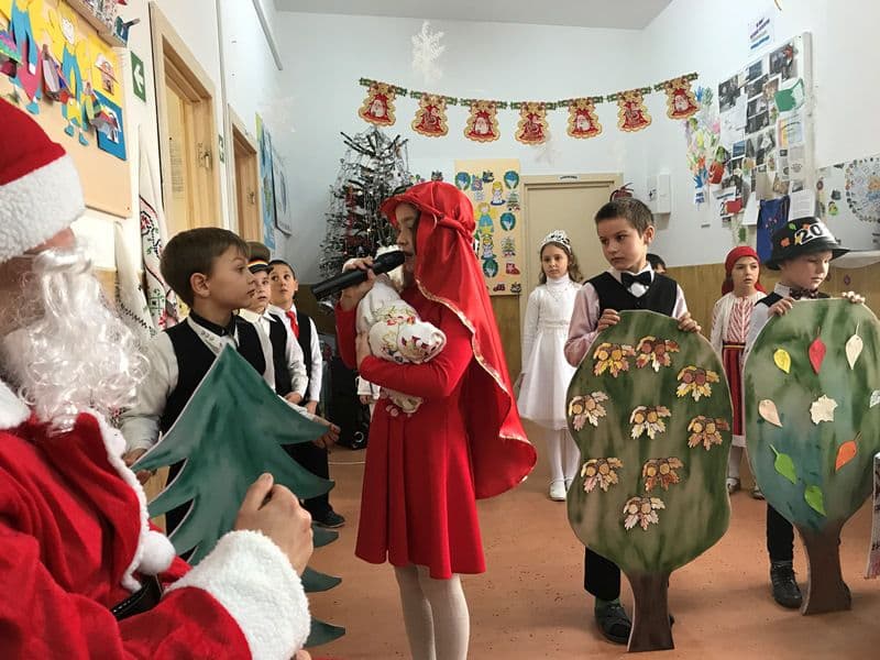 Activități derulate la Școala Gimnazială nr. 1 Văculești sub egida „Dăruind vei dobândi” - FOTO