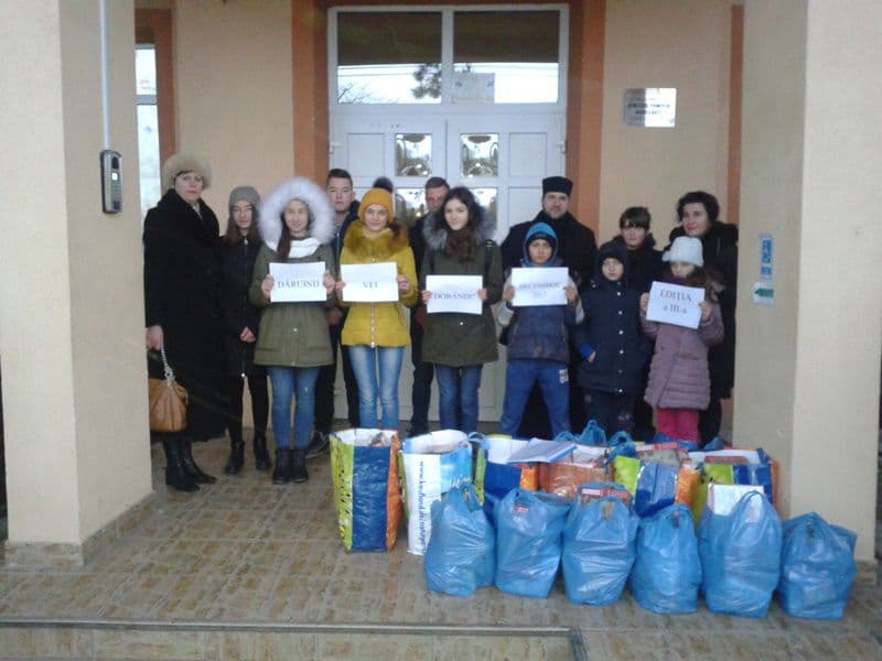 „Dăruind vei dobândi!” – Activitate de voluntariat la Şcoala Gimnazială „Dimitrie Pompeiu” Broscăuţi - FOTO