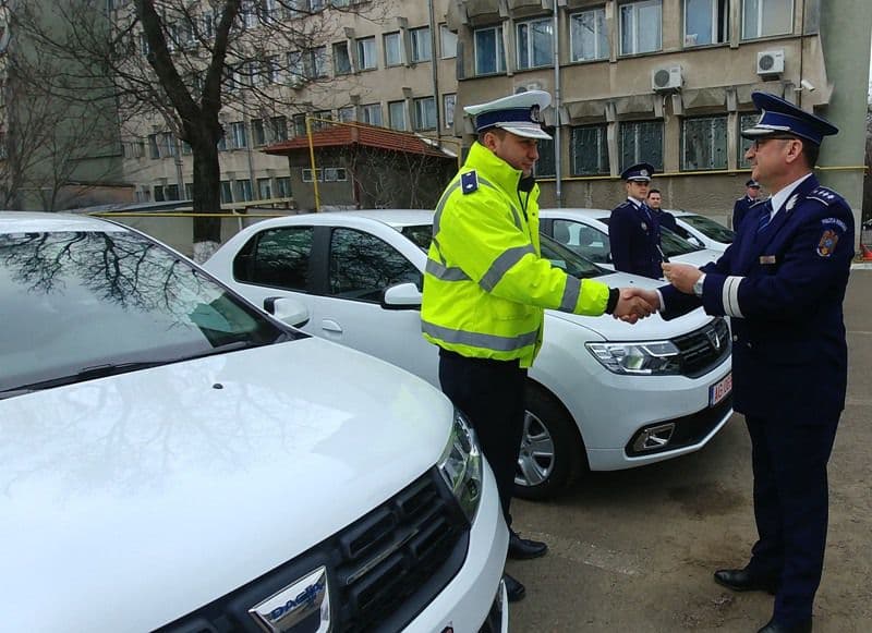 7 autospeciale noi au intrat în dotarea IPJ Botoşani. Vezi ce mașini au primit - FOTO