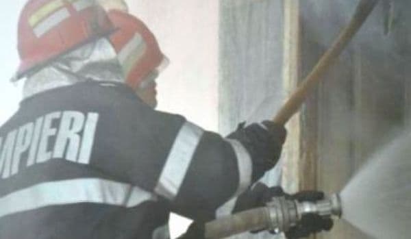 Bărbat din satul Ghilea ajuns în stare gravă la spital după ce s-a intoxicat cu fum