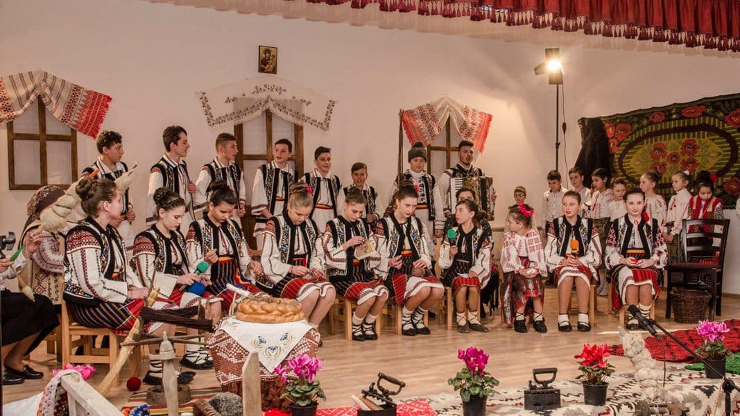 sezatorile iernii la Albesti 005