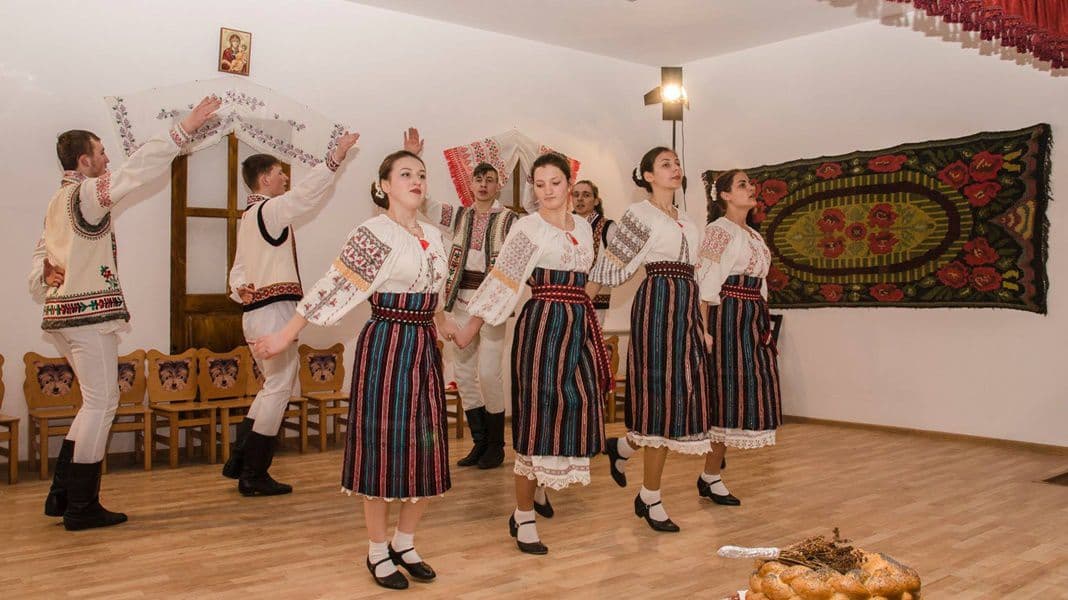 sezatorile iernii la Albesti 011