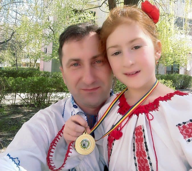Pe aripi de folclor din Dorohoi 001