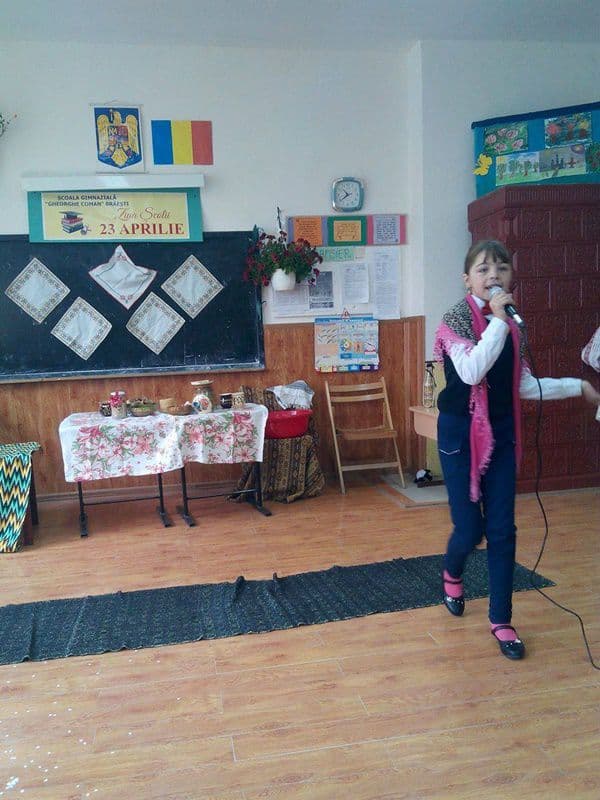 scoala braesti 12