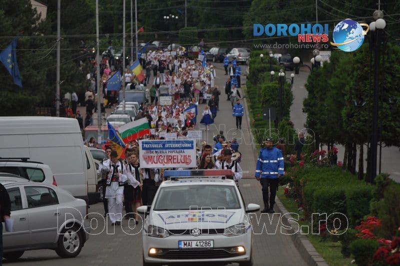 Festivalul Mugurelul parada_03
