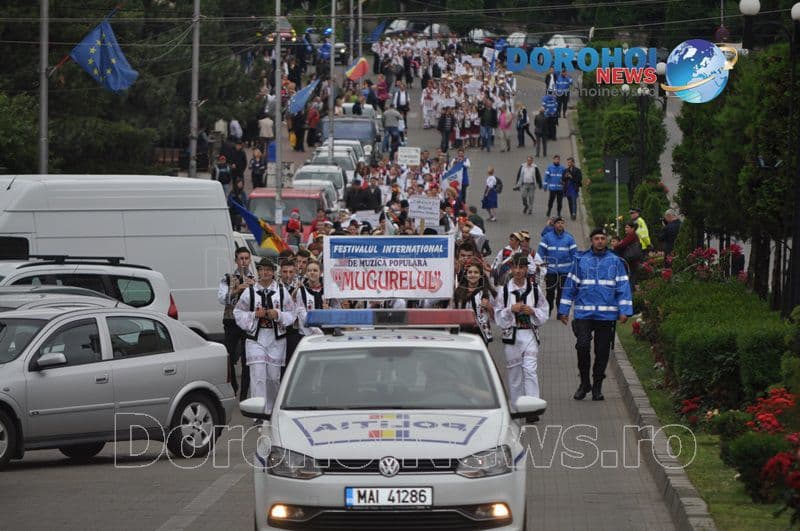 Festivalul Mugurelul parada_04