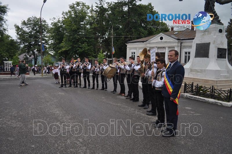 Festivalul Mugurelul parada_09