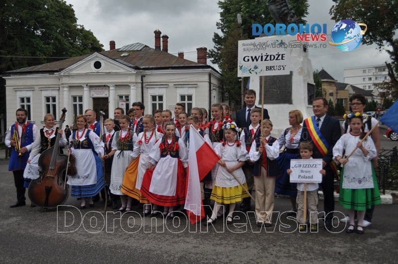 Festivalul Mugurelul parada_14