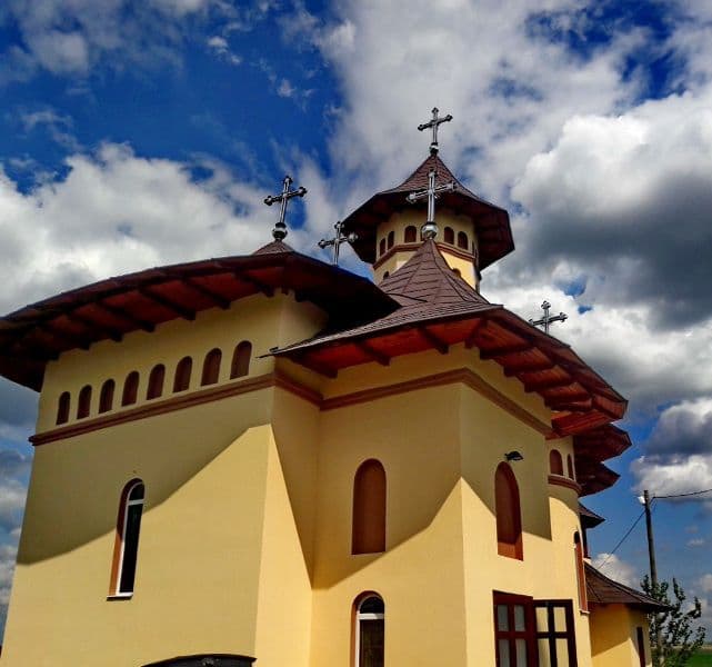 Sfințire biserica (2)
