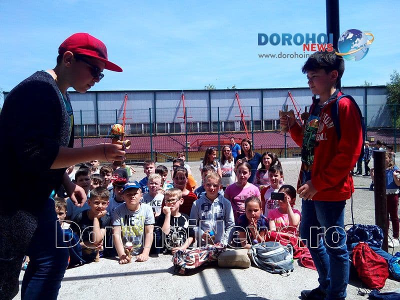 Flashmob kendama_15