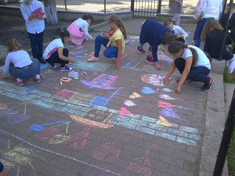 scoala Broscauti 12