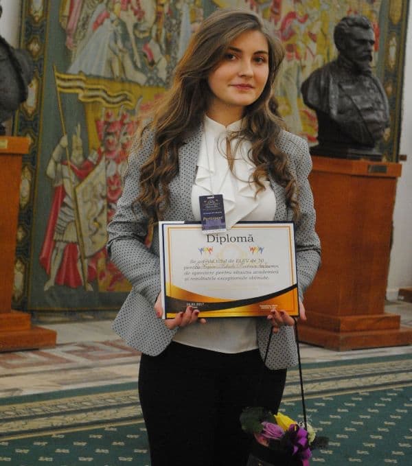 CEZARA MÎNDRESCU (2)