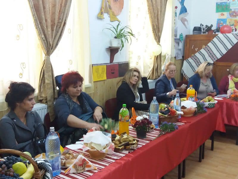 scoala iezer 015