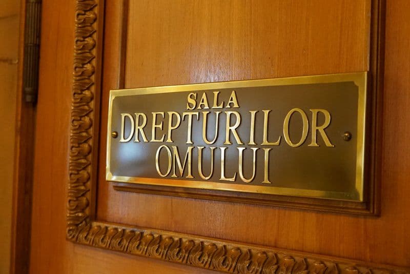 elevi din Dorohoi la Parlament 14