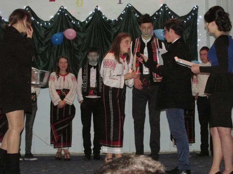 Balul Bobocilor Pomîrla -10
