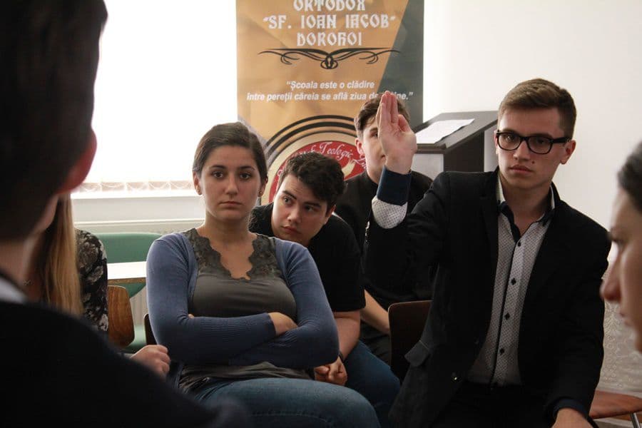 dezbatere Seminarul Teologic Dorohoi11
