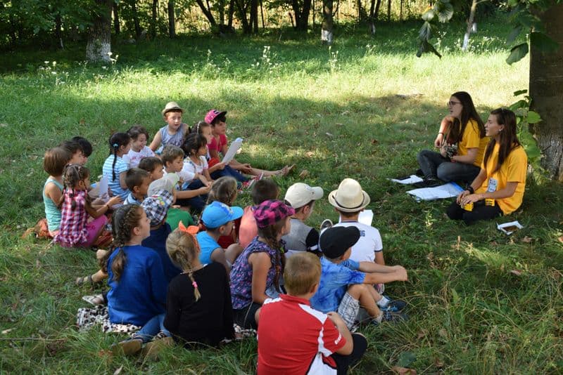 tabara din pridvorul satului (3)