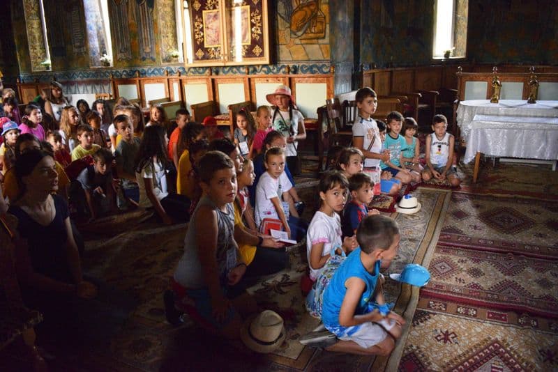 tabara din pridvorul satului (4)