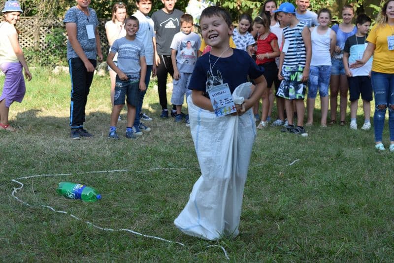 tabara din pridvorul satului (11)