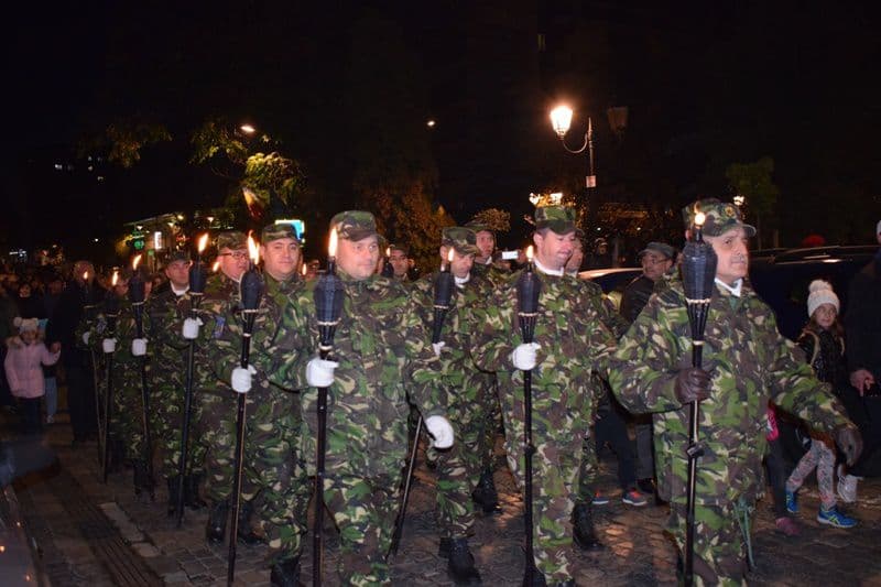 defilare ziua armatei 08
