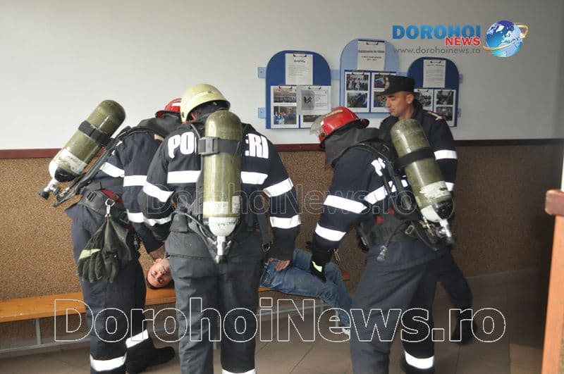 Simulare de incendiu la Scoala 8_13