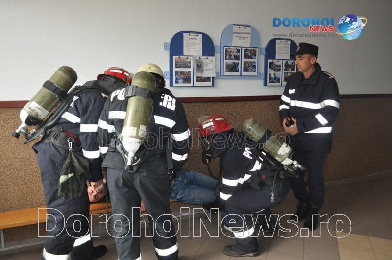 Simulare de incendiu la Scoala 8_14