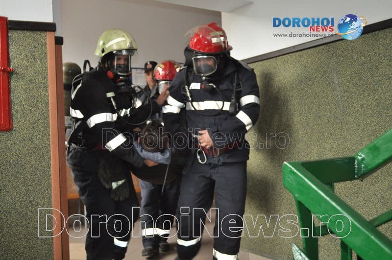 Simulare de incendiu la Scoala 8_15