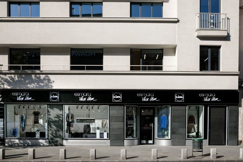 Pop up store Lidl_esmara by Heidi Klum