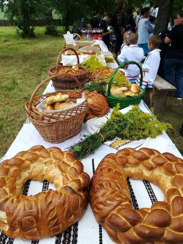 foto actiune OFL-ziua iei (1)