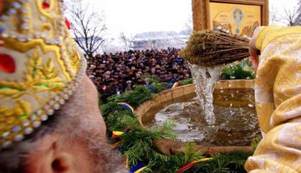 Astăzi se sărbătorește Boboteaza! Vezi semnificațiile religioase și tradițiile inedite!