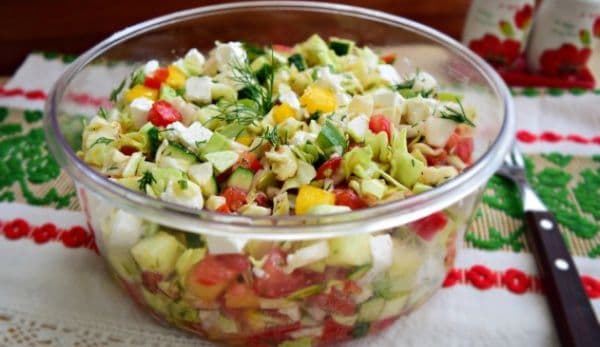 Salată colorată