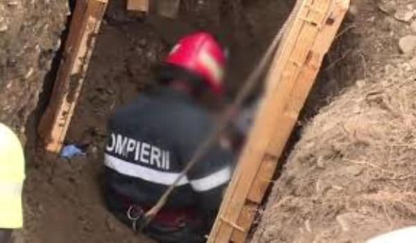 Tragedie la Ibănești! Un bărbat a decedat după ce a fost prins sub un mal de pământ