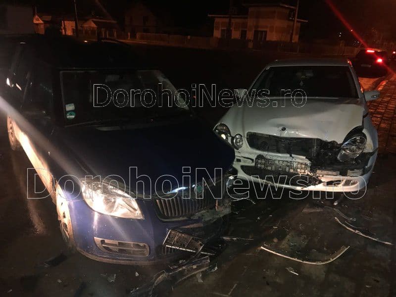 Accident pe strada G. Enescu din Dorohoi. Femeie rănită în timp ce se afla într-o mașină staționată