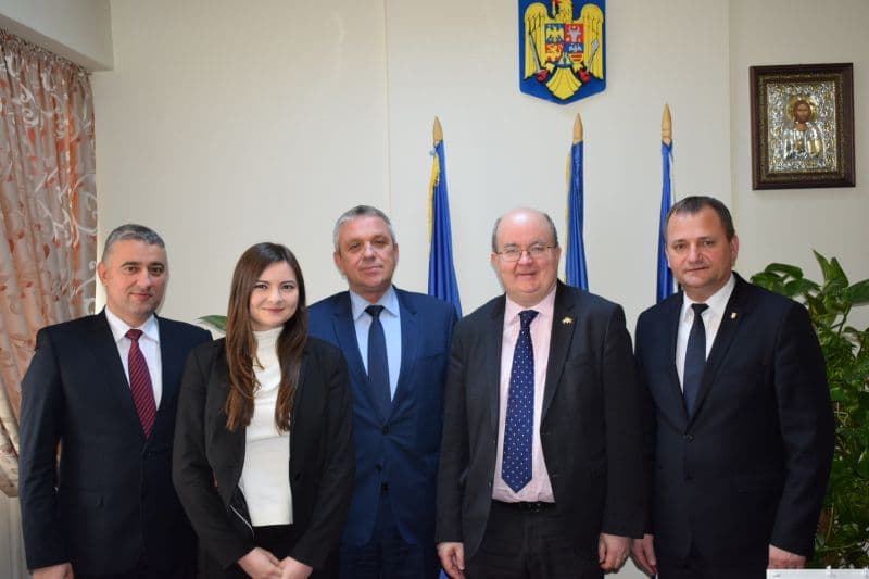 Ambasadorul Marii Britanii s-a întâlnit cu şefii Consiliului Judeţean Botoșani - FOTO