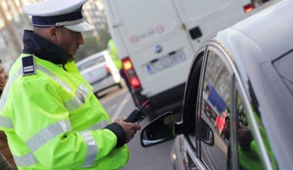 Încă un tânăr teribilist depistat de polițiști în trafic
