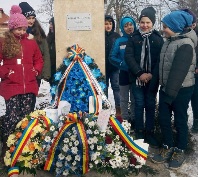 Cu dor de Eminescu la Școala Gimnazială „Gheorghe Coman” din Brăești - FOTO