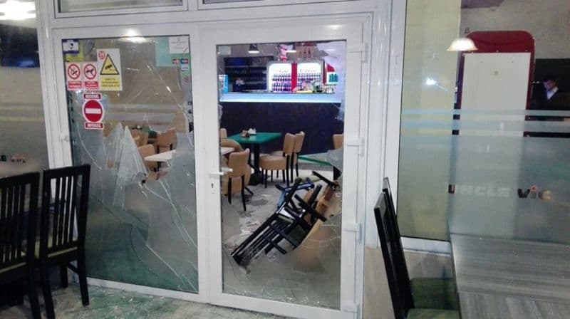 Scandal în noapte, aplanat de jandarmi – FOTO