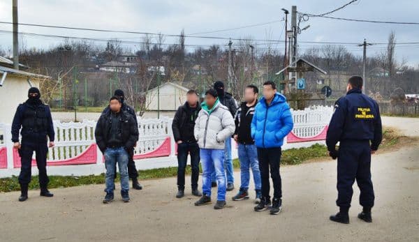 Peste șase sute de imigranţi la Botoşani: 14 persoane au primit interzis în judeţul nostru!
