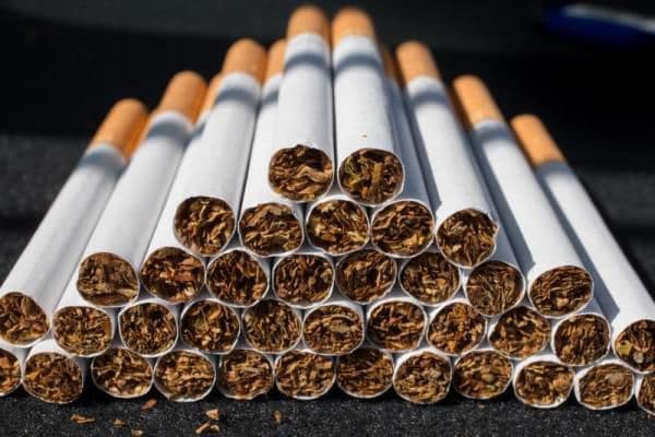 Femeie cercetată pentru contrabandă cu țigări
